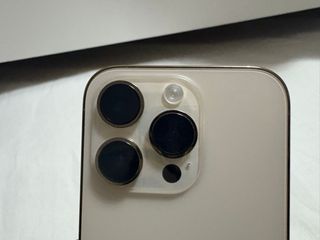 iPhone 14 Pro Dorado