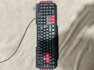 Monitor AOC + Tastiera e Mouse da Gaming