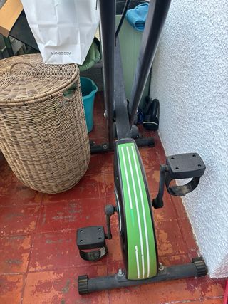 Bici Estática Plegable + Regalo