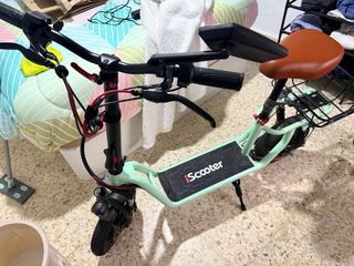 Patinete Eléctrico iScooter con Asiento
