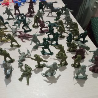 Pack Soldati Plastica Collezione Guerrieri