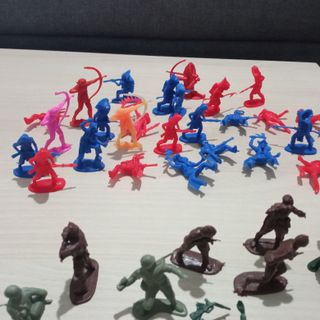 Pack Soldati Plastica Collezione Guerrieri