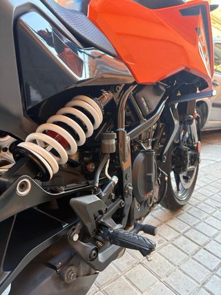 KTM DUKE 125 2024