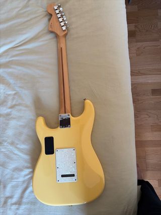 Fender Stratocaster Deluxe 2012
