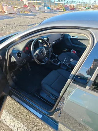 Audi A3 2.0 TDI 140 Ambiente 3p DSG6 DPF