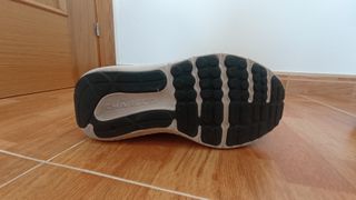 Zapatilla Running Under Armour Negra