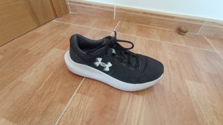 Zapatilla Running Under Armour Negra