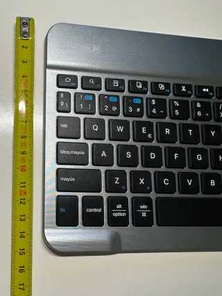 Tastiera wireless e cuffie Bluetooth