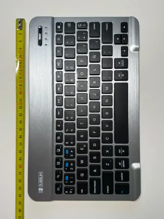 Tastiera wireless e cuffie Bluetooth