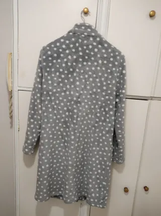 Bata para niña nueva