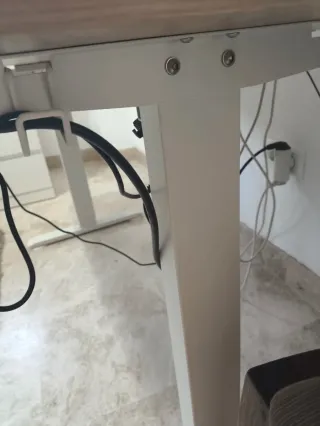 Escritorio Elevable Madera y Metal