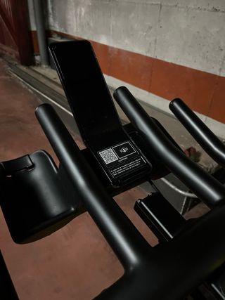 Bicicleta Indoor Technogym Amarilla