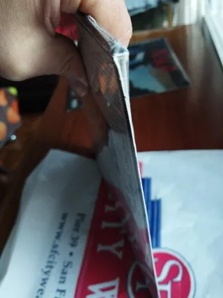 Vinilo de N.W.A. Greatest Hits. Contiene The World