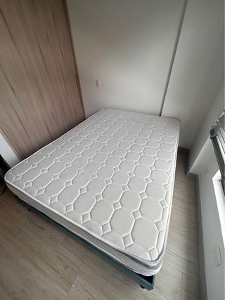 Base cama y colchón doble