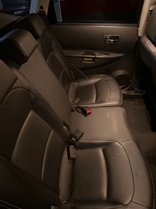 Nissan Qashqai+2 2010