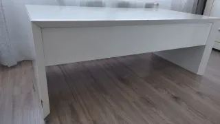 Mesa de centro elevable blanca