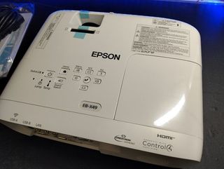 Proyector Epson EB-X49 3LCD 3600 lúmenes XGA