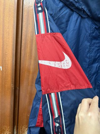 Chaqueta Nike Azul y Roja con Capucha