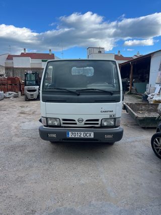 Nissan Cabstar 2004