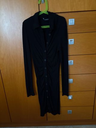 Vestido negro botones y fruncido