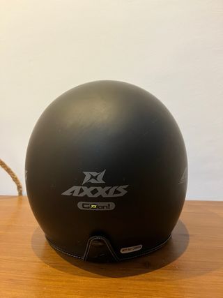 Casco Axxis