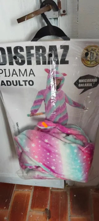 Pijama entero Pikachu talla 12-13 años