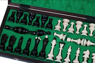 Ajedrez de madera Beskid. Nuevo.