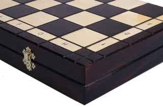 Ajedrez de madera Beskid. Nuevo.