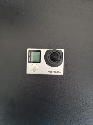 GoPro Hero 4 con funda protectora