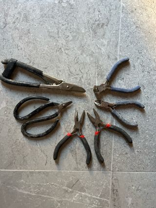Conjunto de herramientas: alicates y cortadores