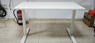 Mesa elevable IKEA TROTTEN