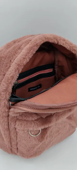 Mochila efecto pelo rosa de Misako