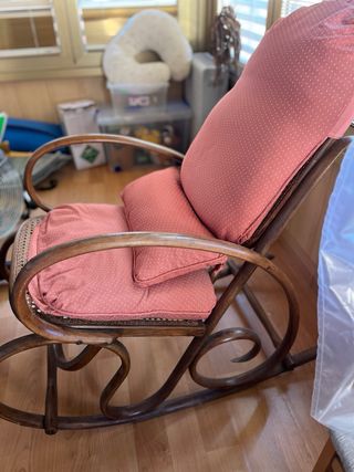 Mecedora Vintage Madera y Ratán