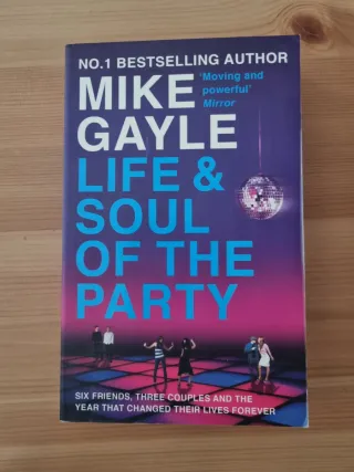 Libro en inglés "life and soul of the party"