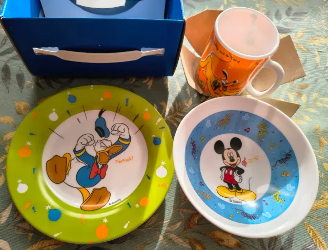 Vajilla INFANTIL ARCOPAL SIN ESTRENAR