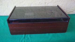 Caja para decoración y alfombrilla tocadiscos leer