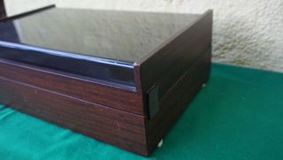 Caja para decoración y alfombrilla tocadiscos leer