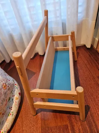 Expositor libros infantil IKEA Flisat madera