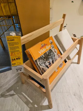 Expositor libros infantil IKEA Flisat madera