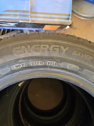 4 unidades Michelin 205/60/15/ a estrenar.