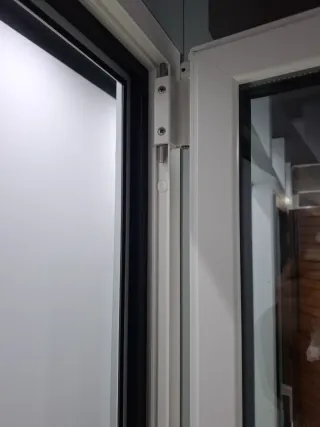 Balconera aluminio blanca