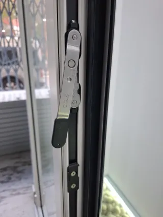 Balconera aluminio blanca