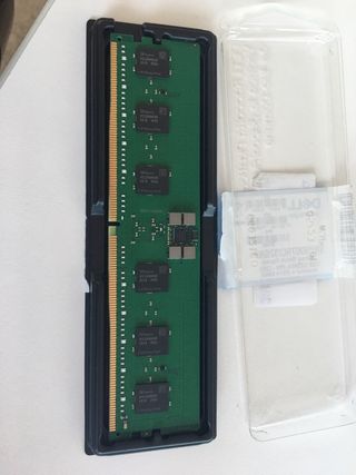 Memoria RAM SK hynix DDR5 16GB para Servidor