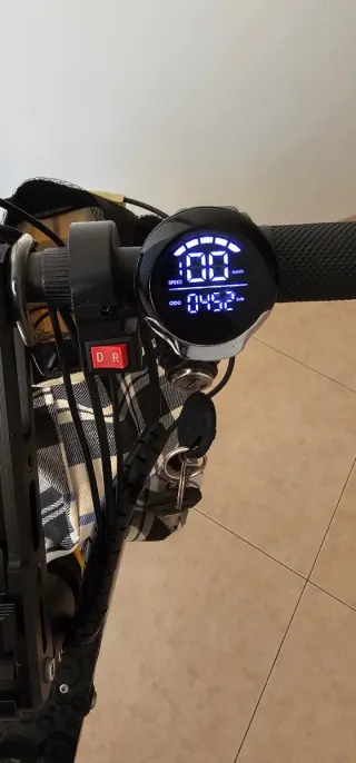 Patinete 3 ruedas perfecto estado