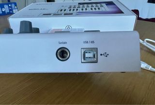 Teclado MIDI Arturia Minilab MK2