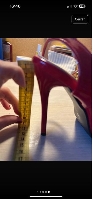 Tacones Rojos Brillantes