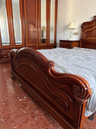 Dormitorio de matrimonio madera y cristal