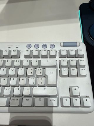 Teclado Logitech G715 Mecánico Wireless RGB