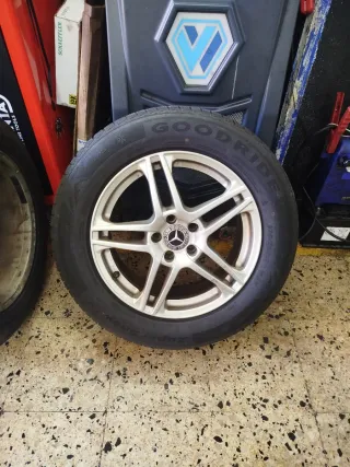 4 Llantas Mercedes + Neumáticos de invierno
