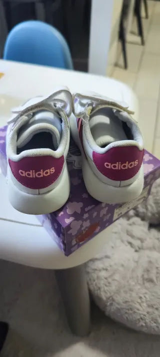 Sneakers Adidas Bambina Tg 24